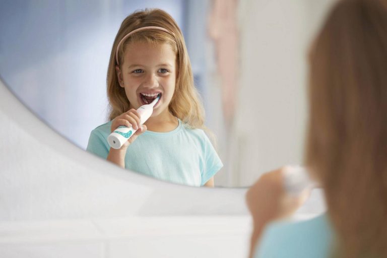 Jak szczoteczki soniczne wpływają na zdrowie naszych zębów?