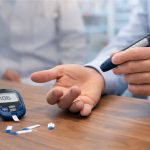 Kontrola poziomu cukru we krwi – dlaczego odpowiedni glukometr ma kluczowe znaczenie w leczeniu cukrzycy? 1083388514_wp6970cbb5aa7aa1.10508242