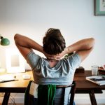 bol-plecow-przy-siedzacym-trybie-zycia