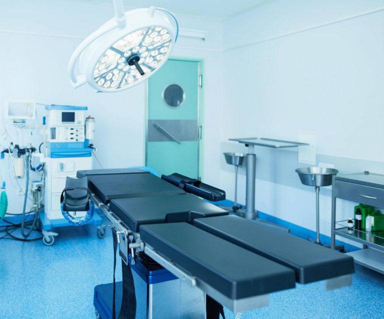 Jak wybrać stół zabiegowy, który ułatwi codzienną pracę personelu?